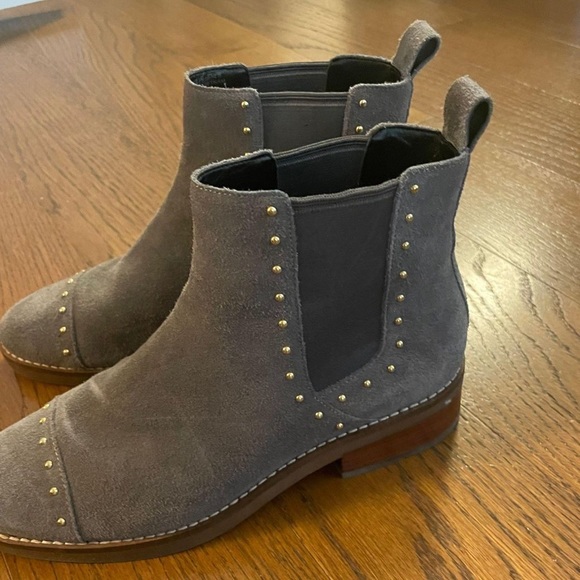 Booties - Picture 4 of 5